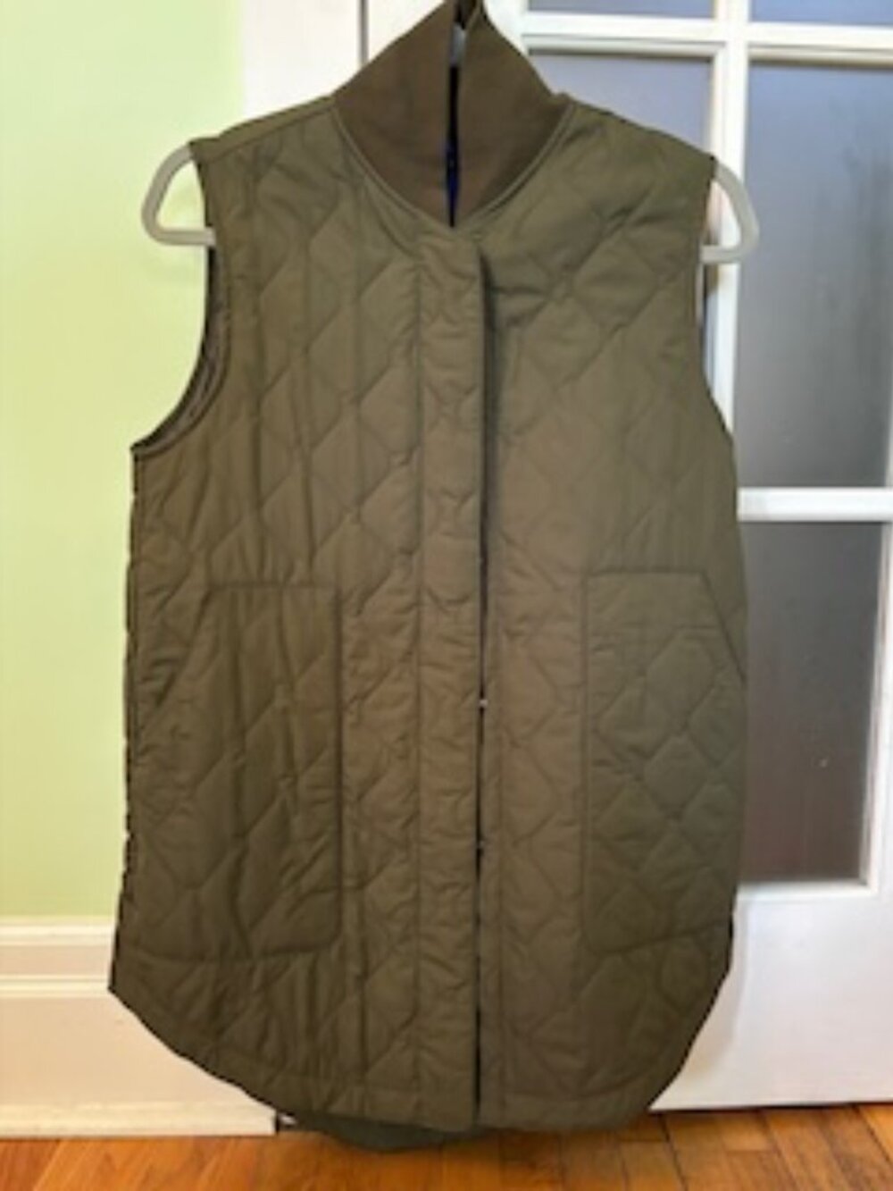 Brand new Kit and Ace quilted olive vest, women's size XS